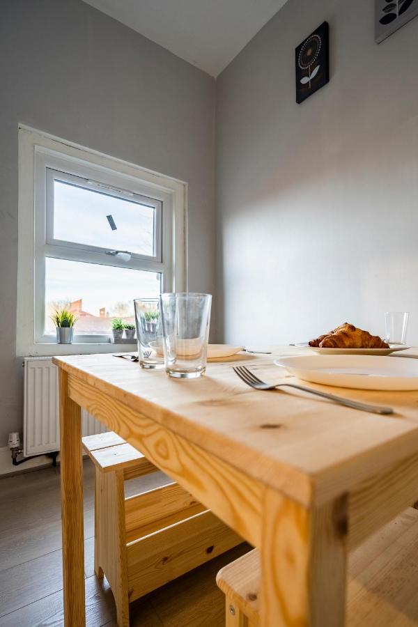 Deluxe 2-Bedroom Flat With Free Parking Birmingham Eksteriør bilde