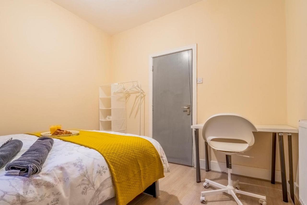 Deluxe 2-Bedroom Flat With Free Parking Birmingham Eksteriør bilde